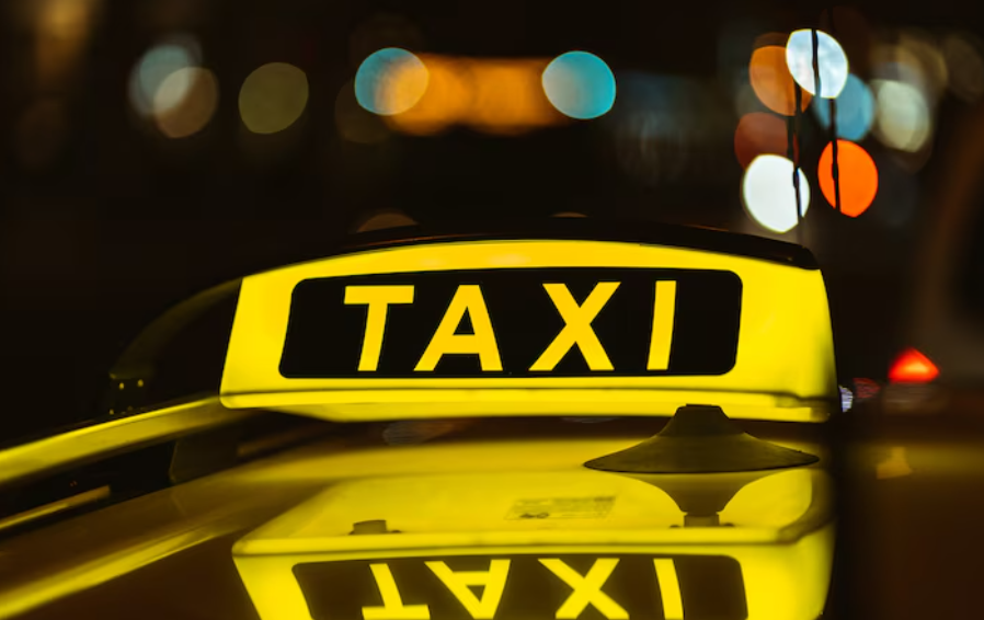 Wie ein Taxi den Flughafentransfer stressfrei gestaltet